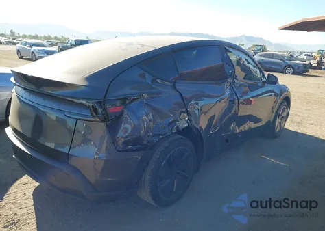 2026 Tesla Model Y Long Range Dual Motor All-Wheel Drive from USA, damaged, VIN 7SAYGDED5TA470466